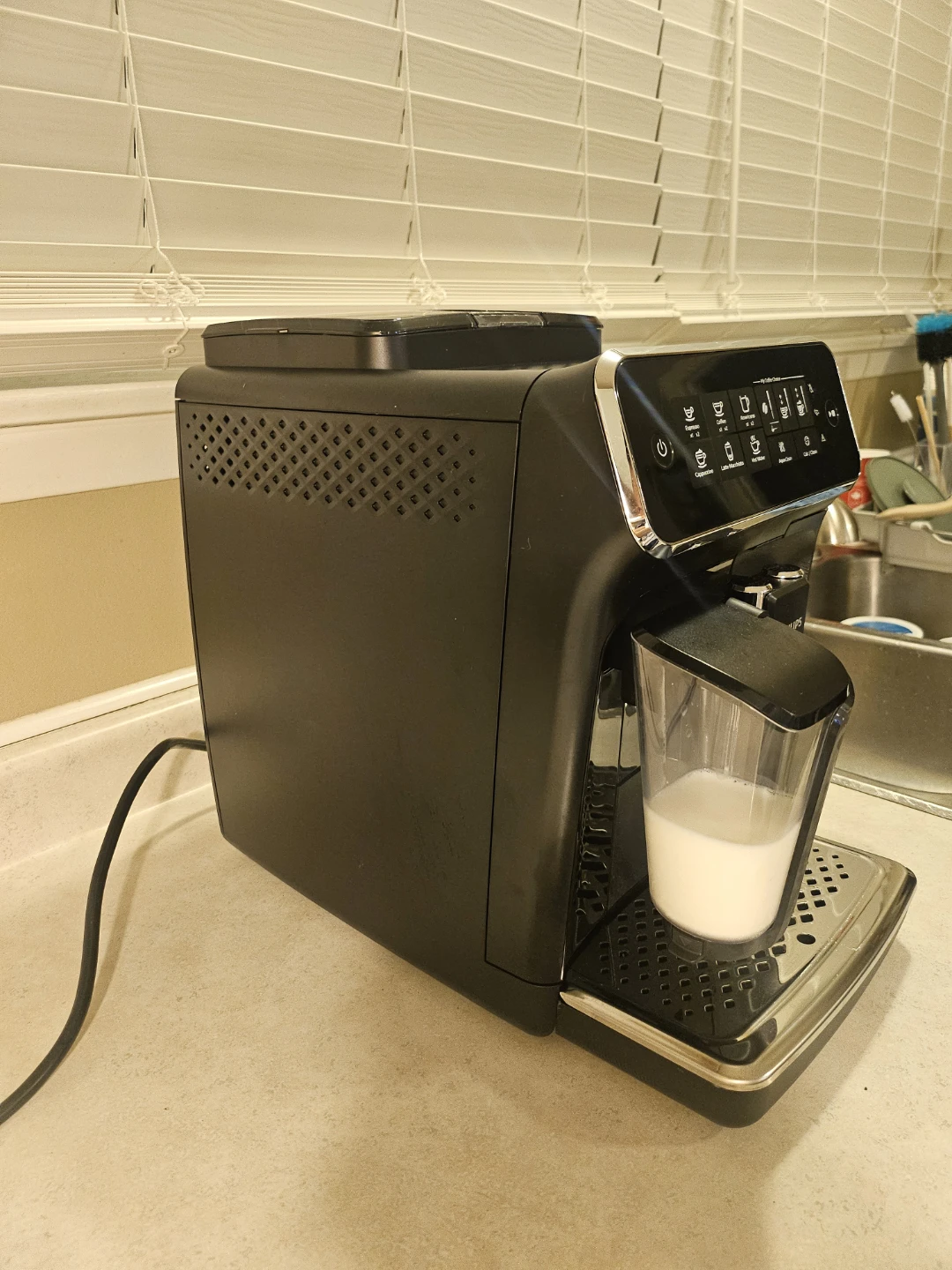 Philips 3200 LatteGo Espresso & Coffee- Like New ✨☕ - photo 2