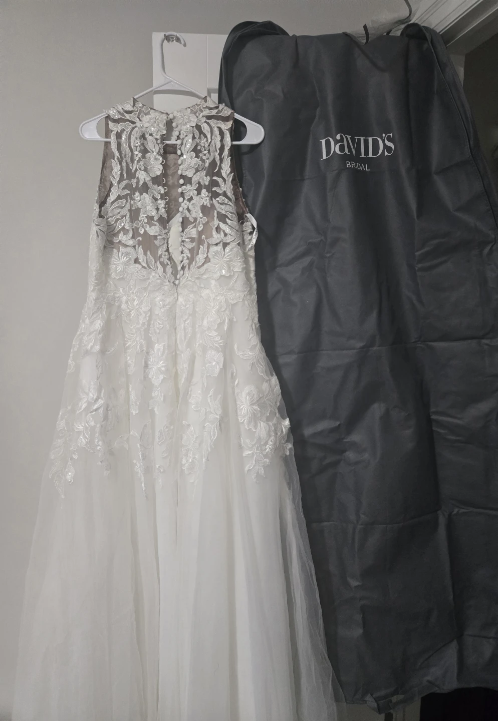 White Lace Wedding Dress by Oleg Cassini - photo 2