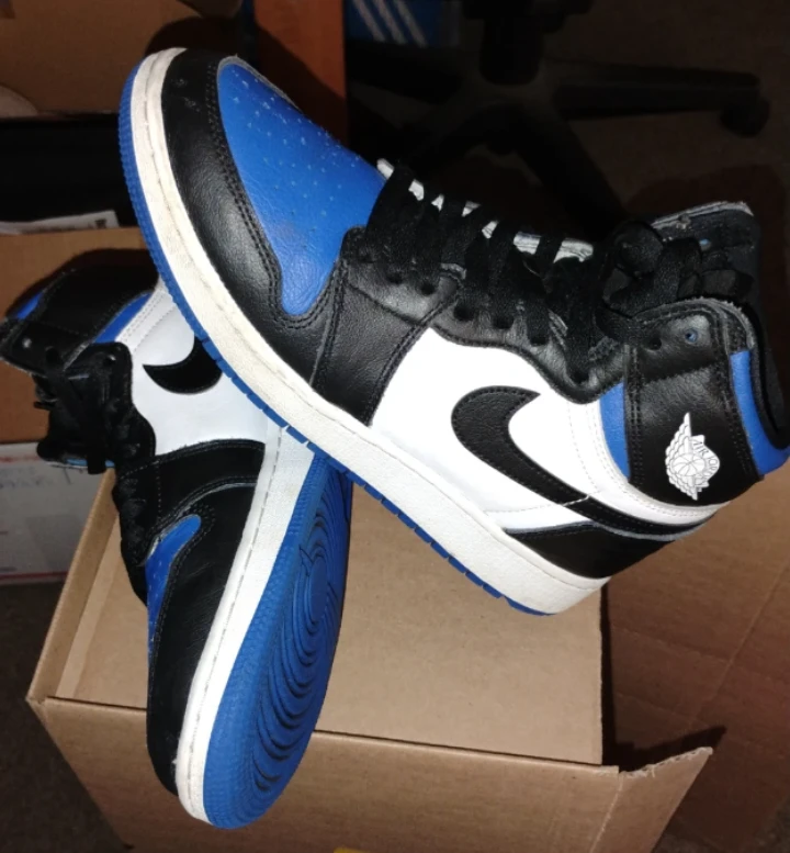 Air Jordan 1 Retro High Royal Toe 7 men/8.5 women - photo 2