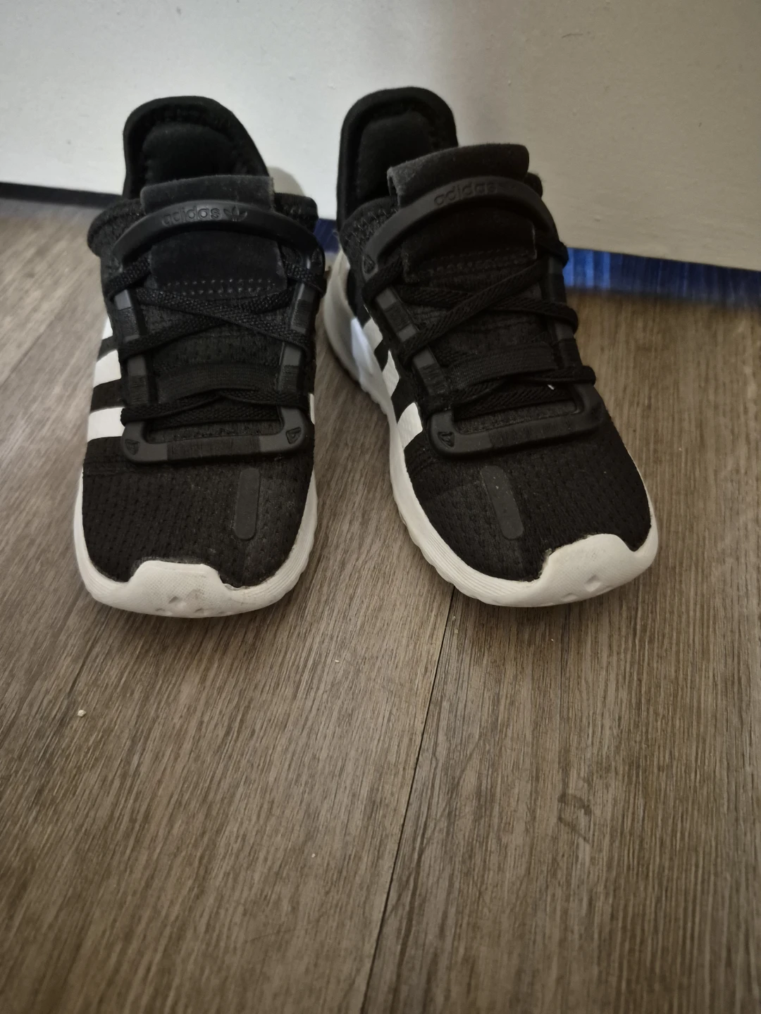Adidas infant sneakers - photo 2