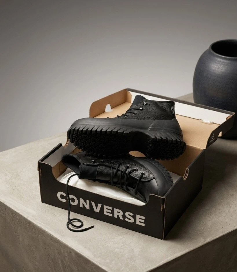 Converse Leather Boots with box size 6.5