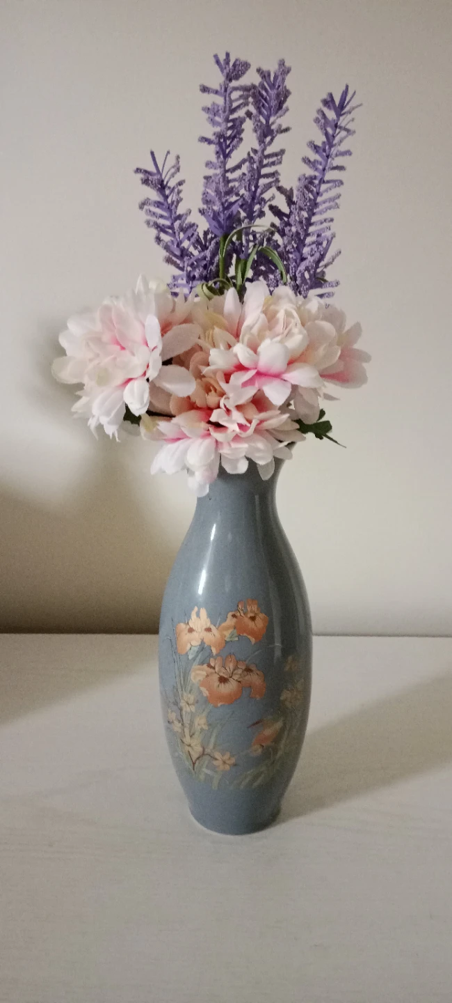 Decorative ceramic Vase with Flowers