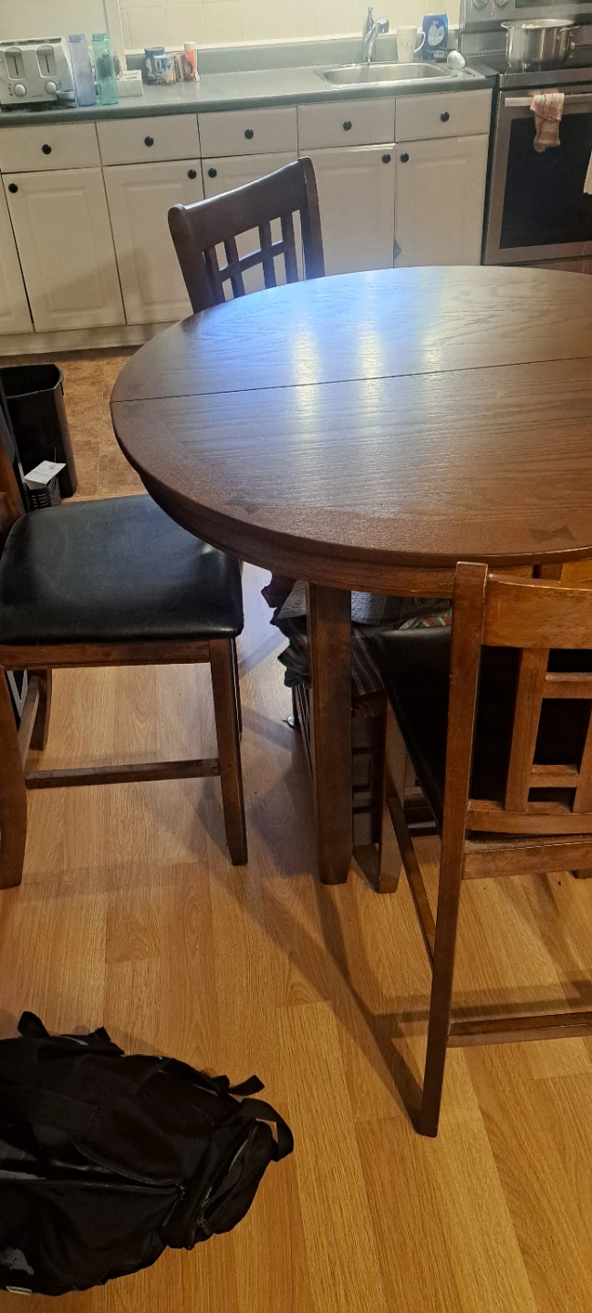 Round Oak Dining Table with 4 Chairs - photo 3