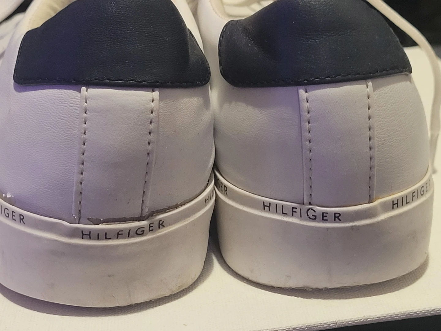 Tommy Hilfiger White Leather Sneakers Size 8M - photo 3
