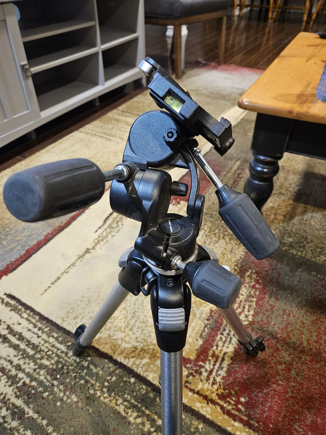 LIKE NEW! Professional Bogen Manfrotto Tripod with Bag - photo 2
