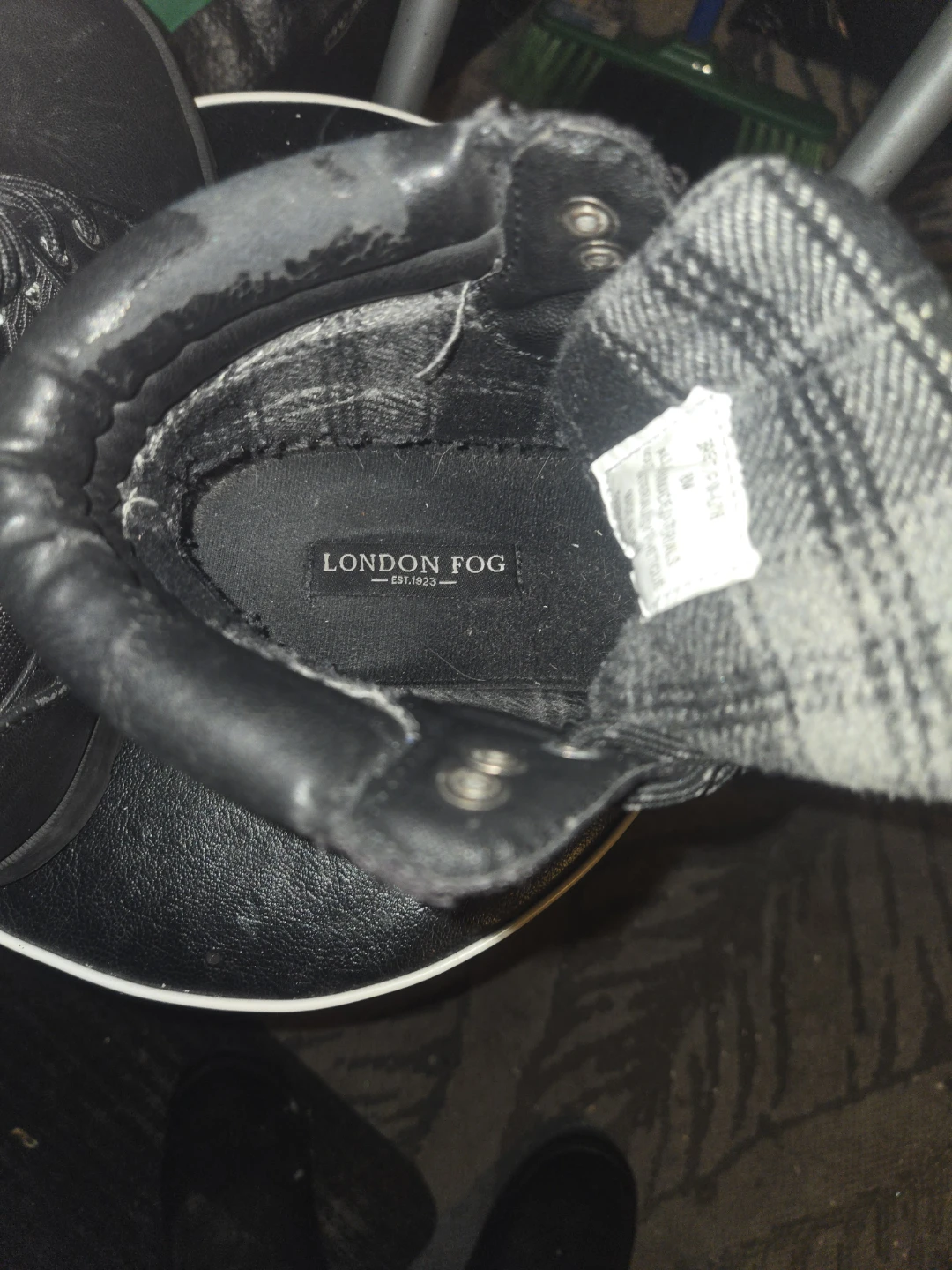 London Fog Black Boots Size 8M - photo 3