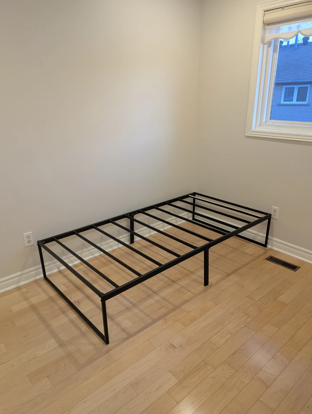 ZINUS 14" Twin Metal Bed Frame / Easy Assembly, Twin - photo 2