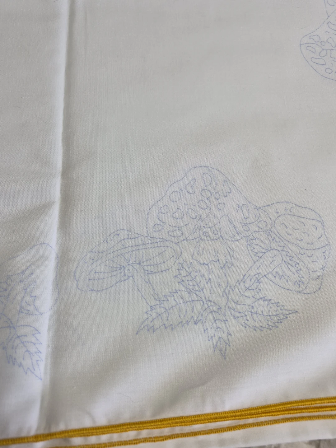 Beautiful 52" x 52" Vintage Stamped / Pre-Printed Cross Stitch - photo 3