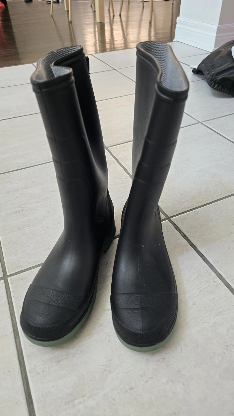 NEW Black Rubber Rain Boots - Size 6