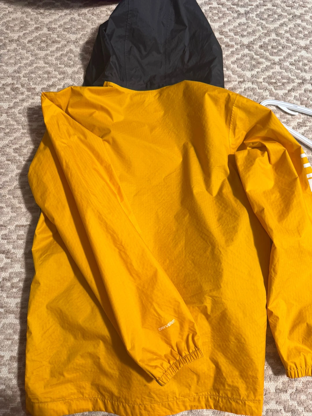 The North Face Boys' DryVent Jacket Size L/G 14/16 Yellow - photo 3