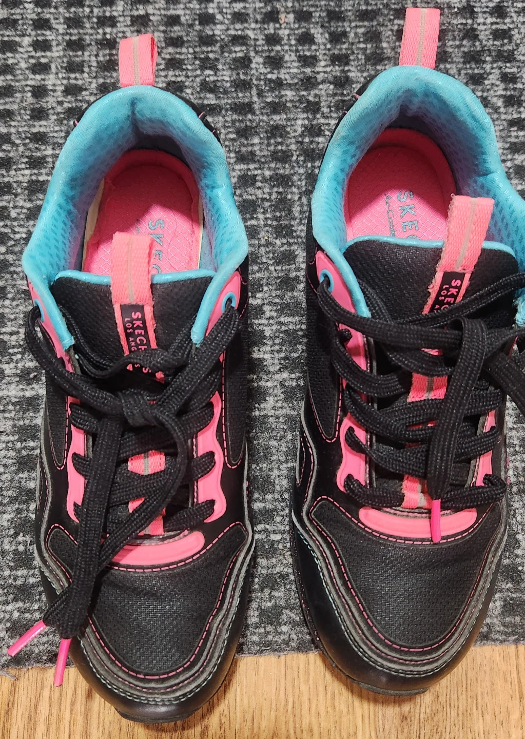 Skechers Black and Pink Running Shoes - photo 2