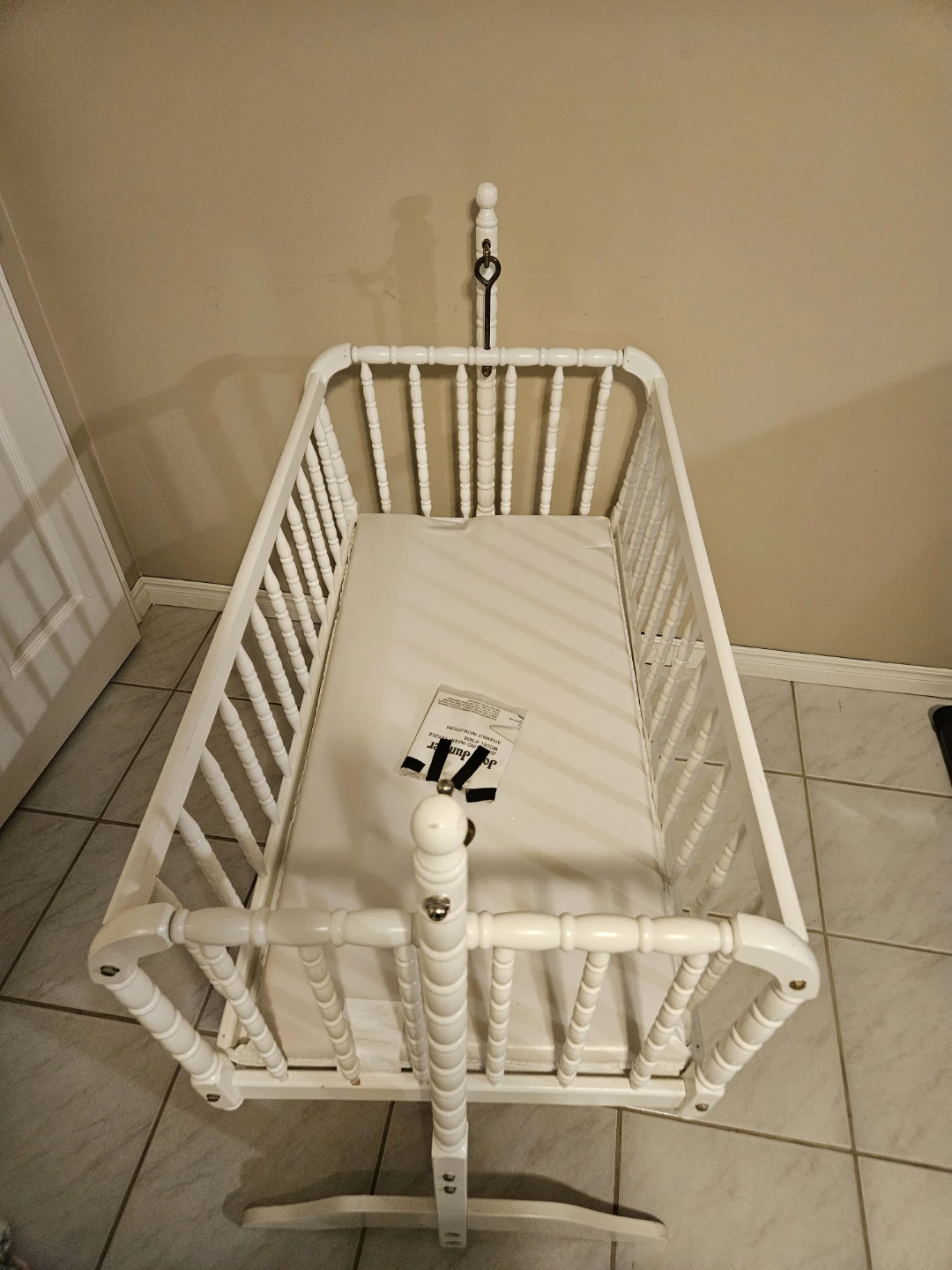 White Wooden Baby Cradle - photo 2