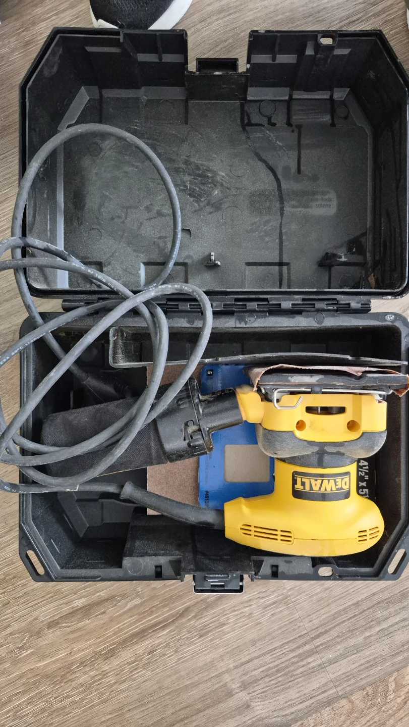 DEWALT D26441K Random Orbit Sander with Case - photo 2