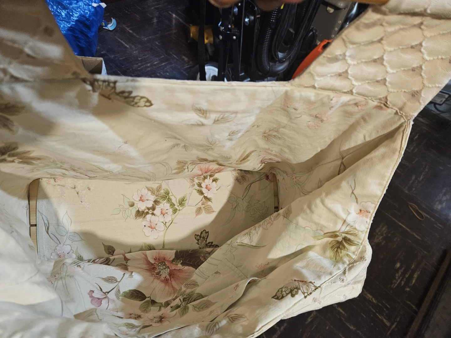 Quilted Tote Bag with Wooden Handles - photo 2