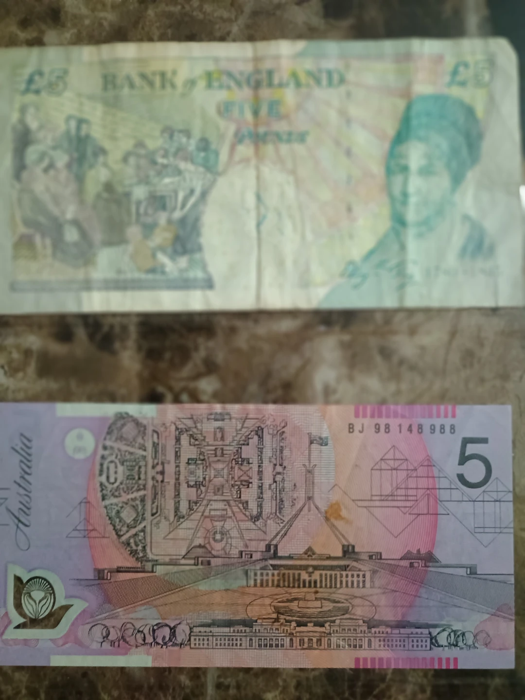 £5 Bank of England Note & $5 Australian Note - photo 3