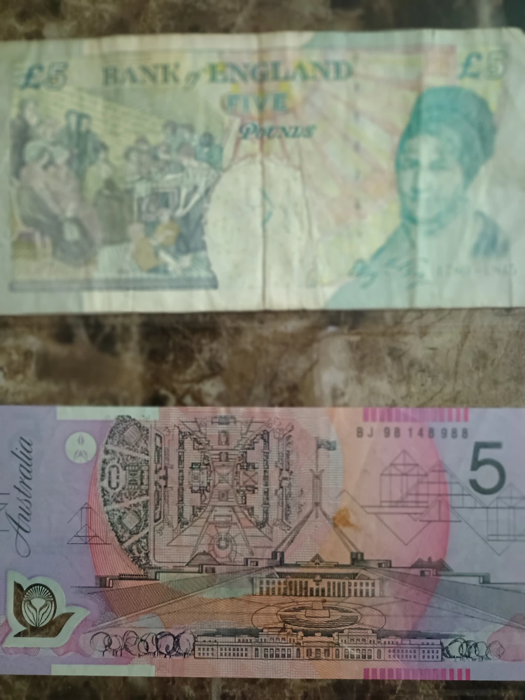£5 Bank of England Note & $5 Australian Note - photo 4