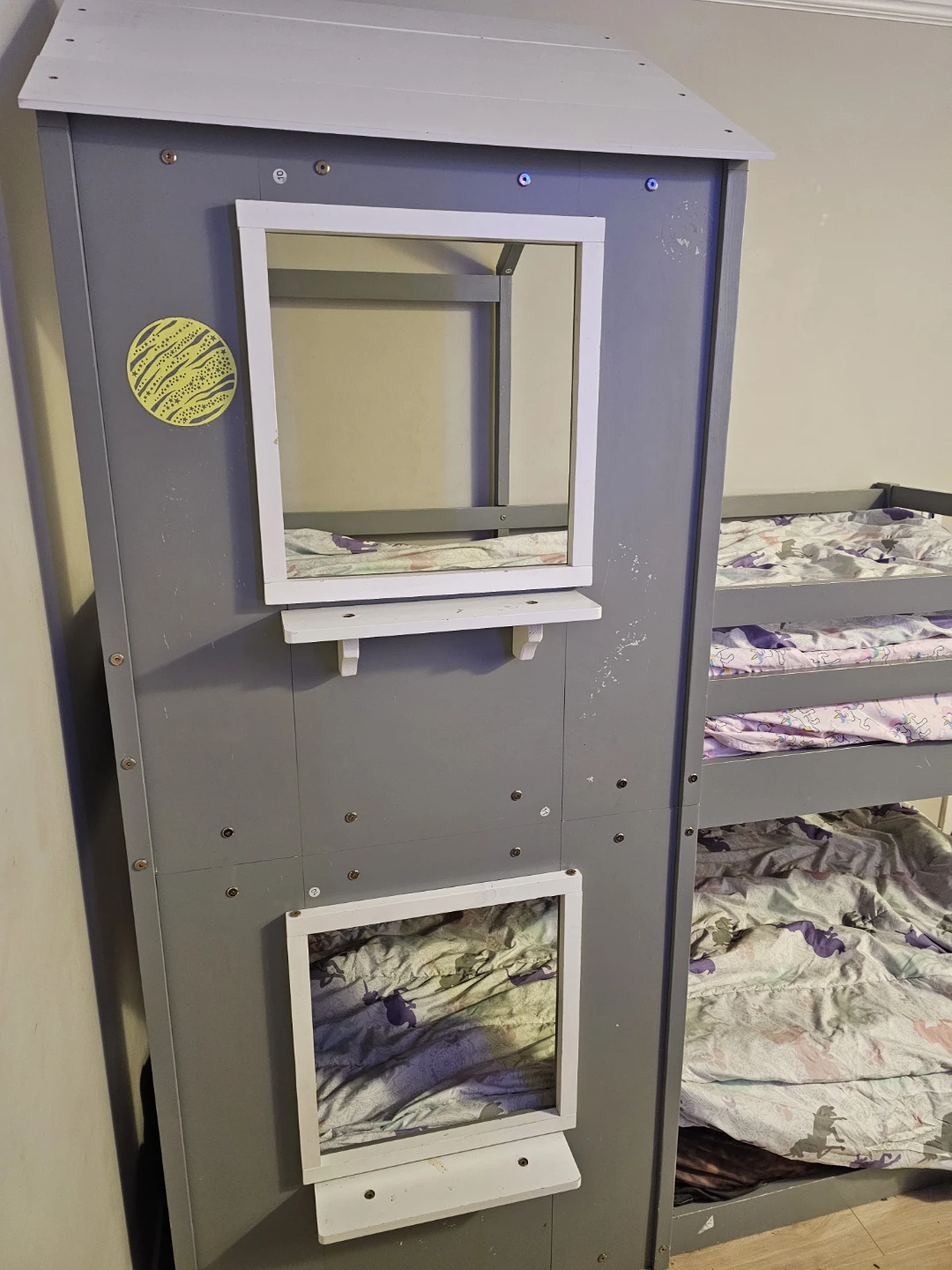 Kids Bunk Bed with windows