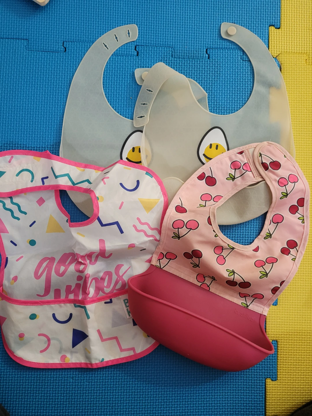 Baby Bibs - 4 Pack