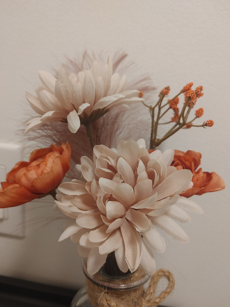 Decorative Faux Flower Arrangement in Glass Vase - photo 3
