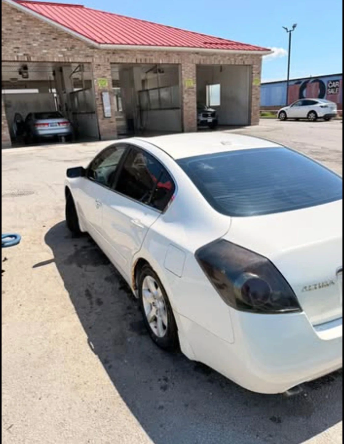 White Nissan Altima 2.5 SL Sedan - photo 4