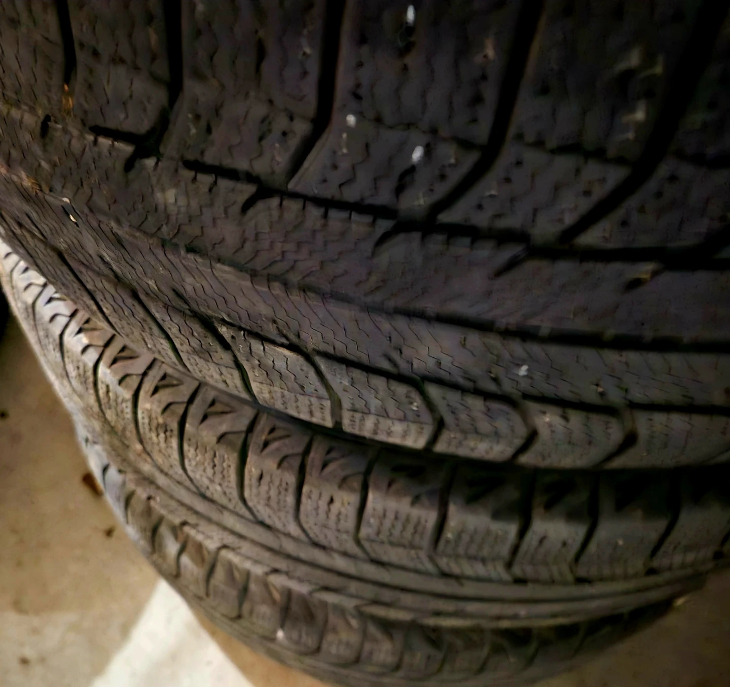 Good Set of 4 Tires PLUS Rims Size 255 70 R16 *REAL DEAL* - photo 3