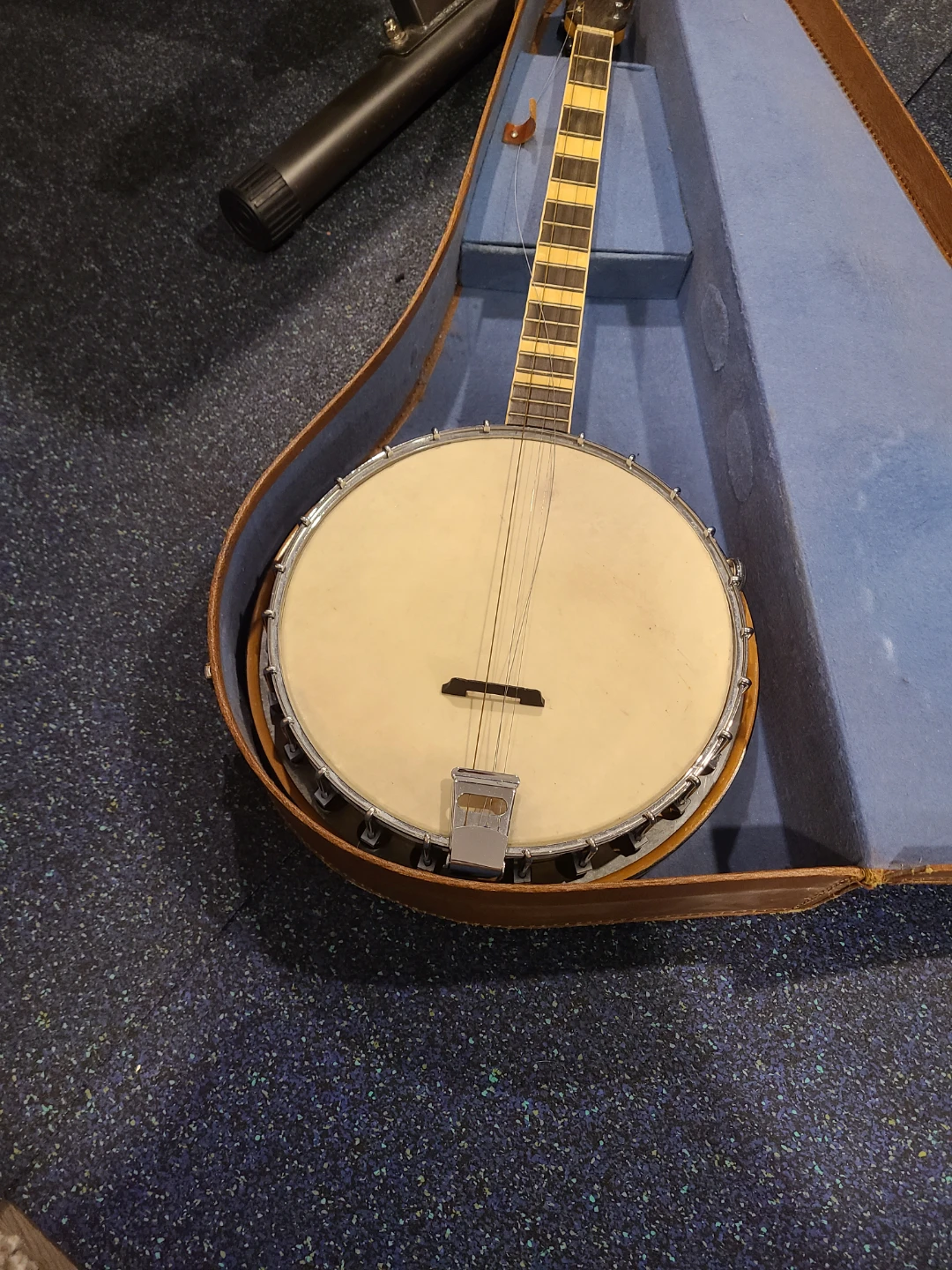 Vintage Michigan Banjo with Case and Strings - photo 2