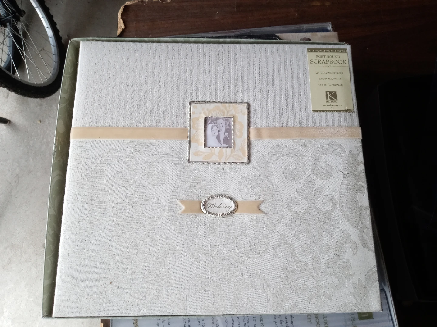 K&Company Post-Bound Wedding Scrapbook 12x12 - photo 2