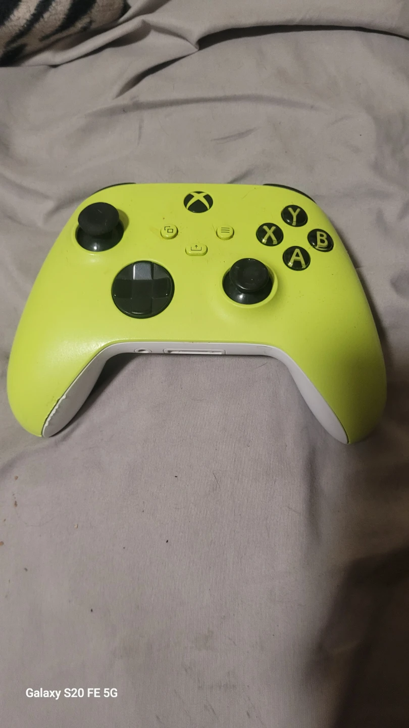 Xbox Wireless Controller - Electric Volt
