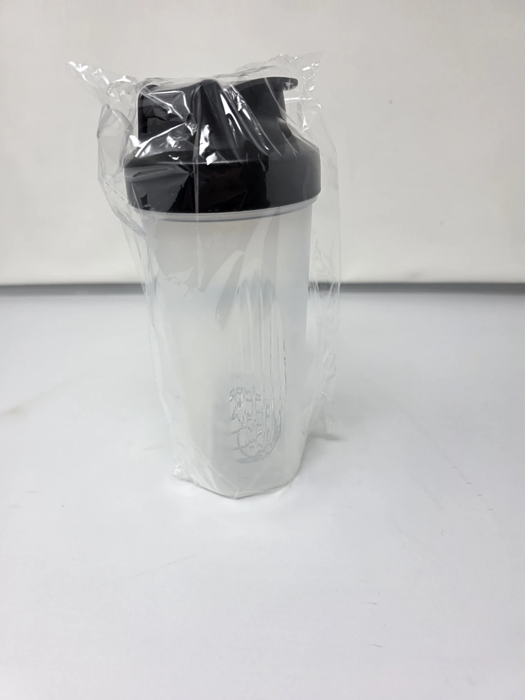 Revolution Nutrition Shaker Bottle - photo 2