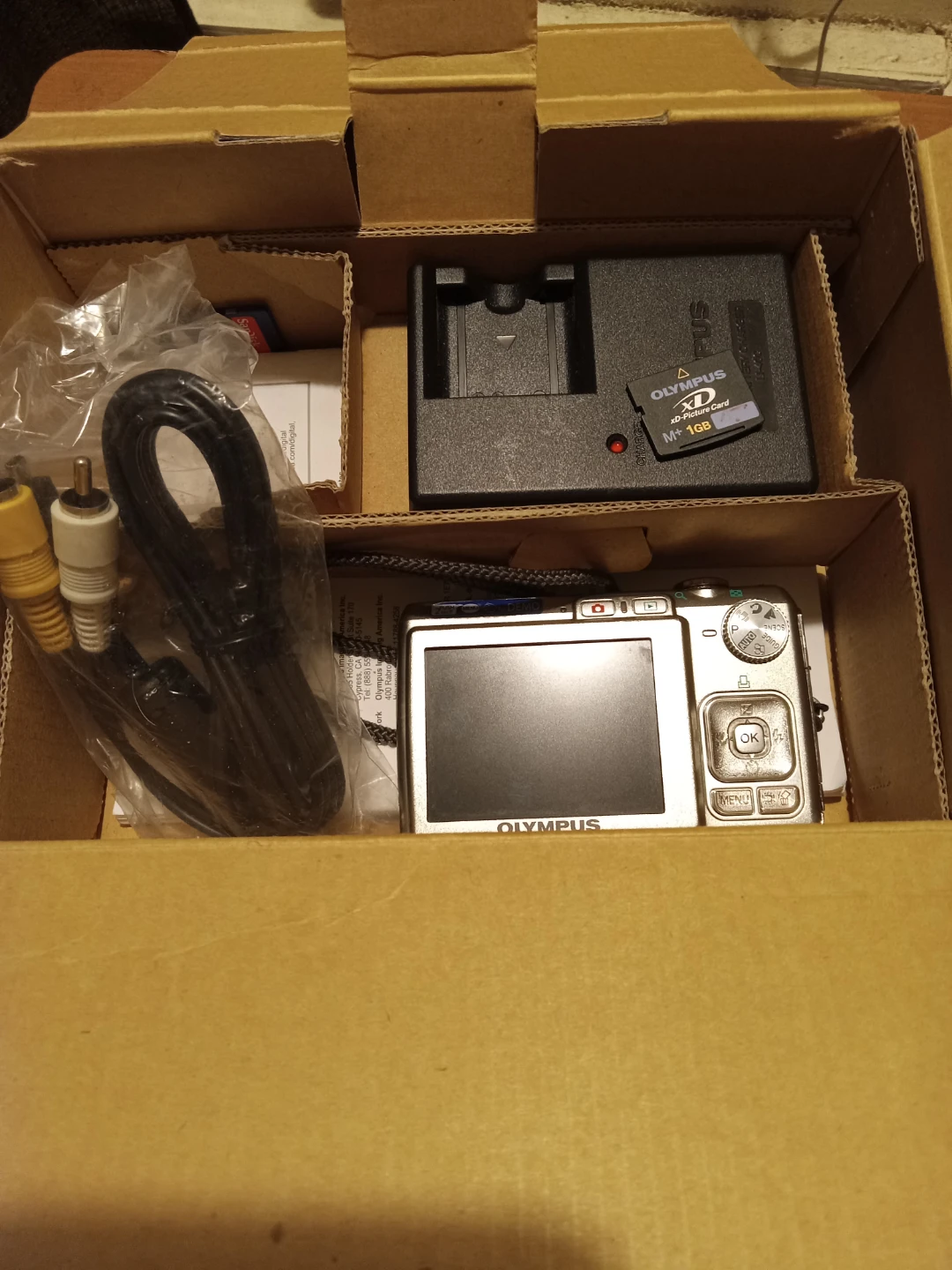 Canon PowerShot ELPH 100 HS Digital Camera - photo 2