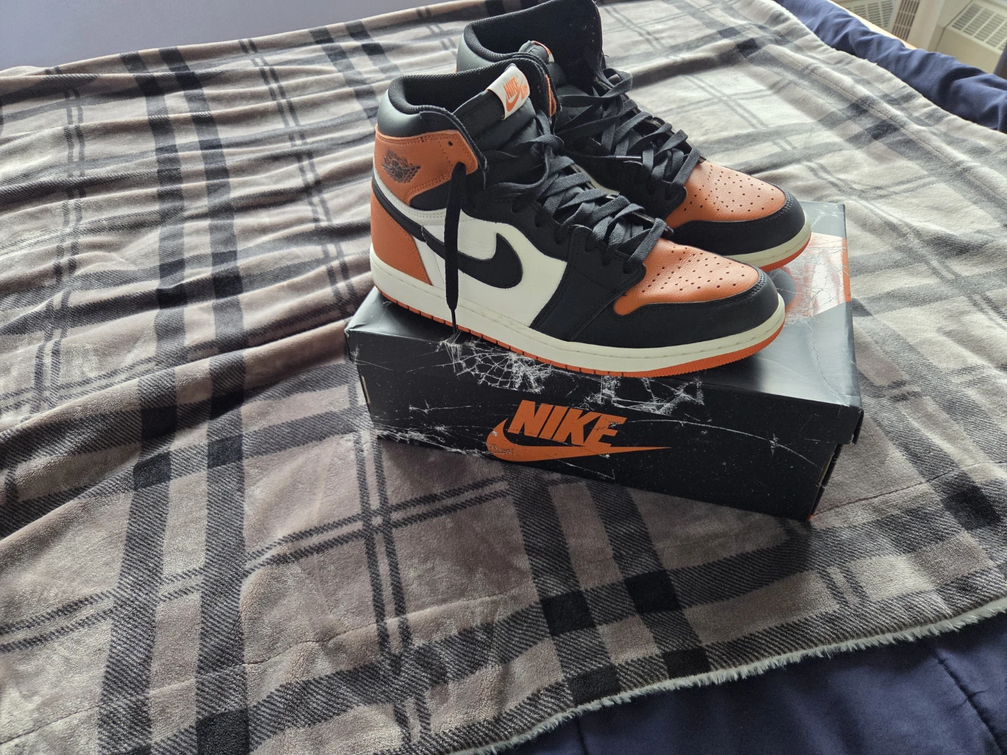 Nike Air Jordan 1 High OG "Shattered Backboard" - photo 2