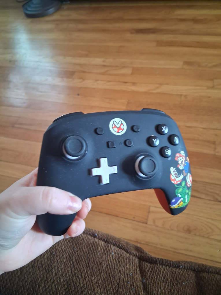 Nintendo Switch Pro Controller - Mario Edition