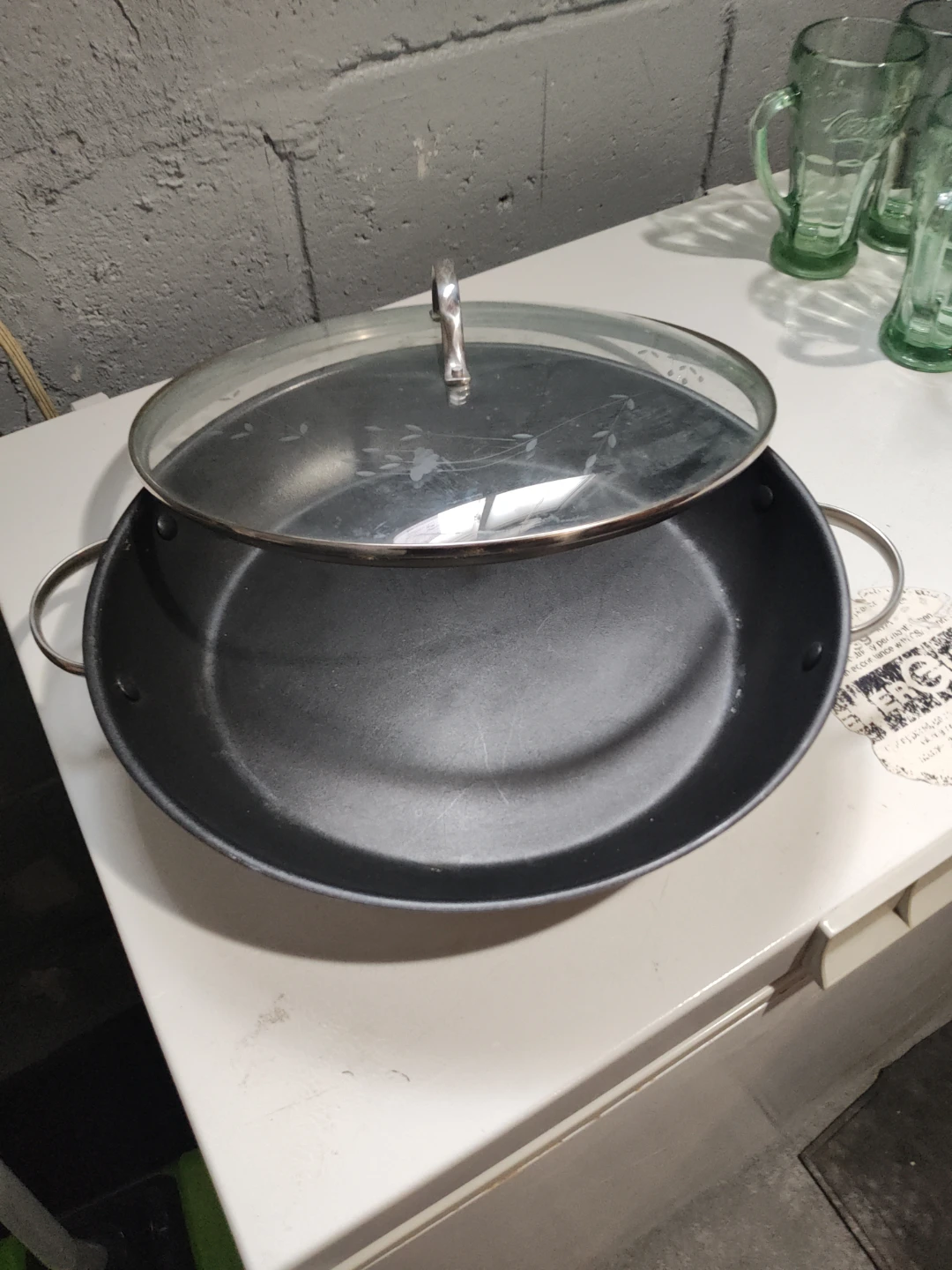 Large Non-Stick wok or Frying Pan with Glass Lid - photo 2