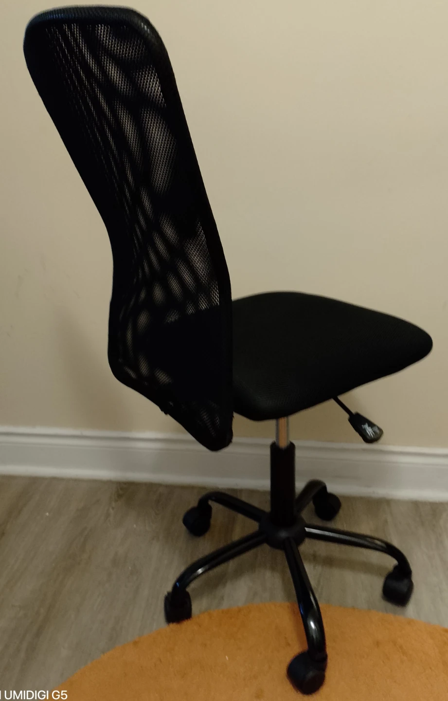 Black Mesh Office Chair with Adjustable Height - photo 2