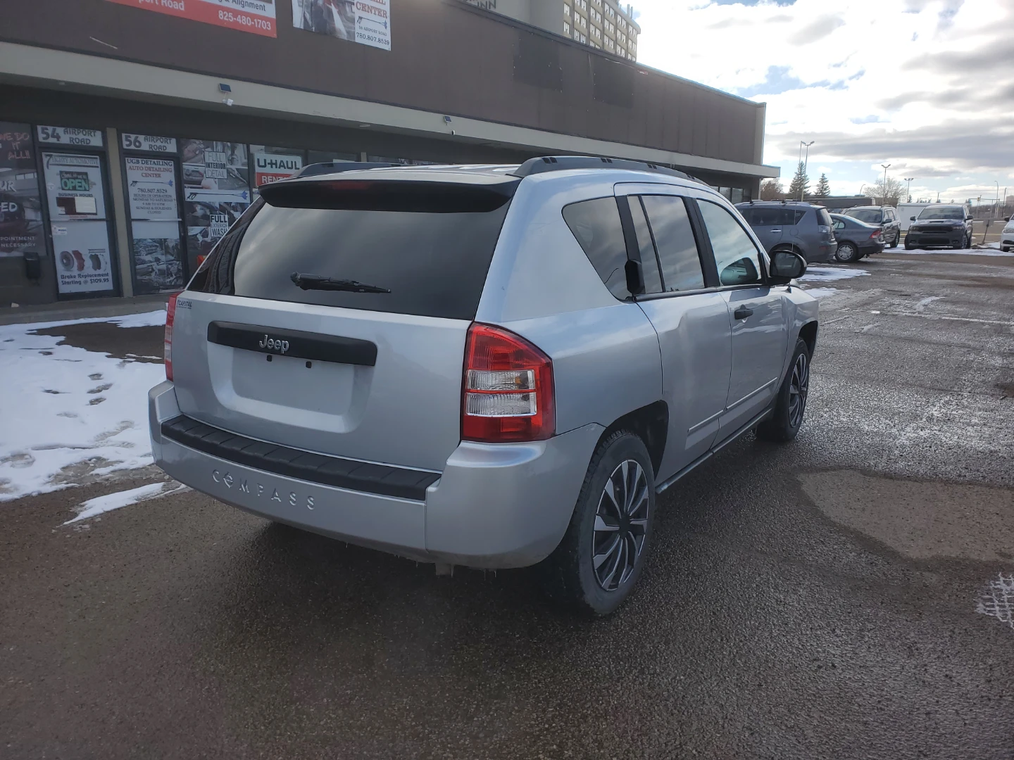 Silver Jeep Compass SUV - photo 4