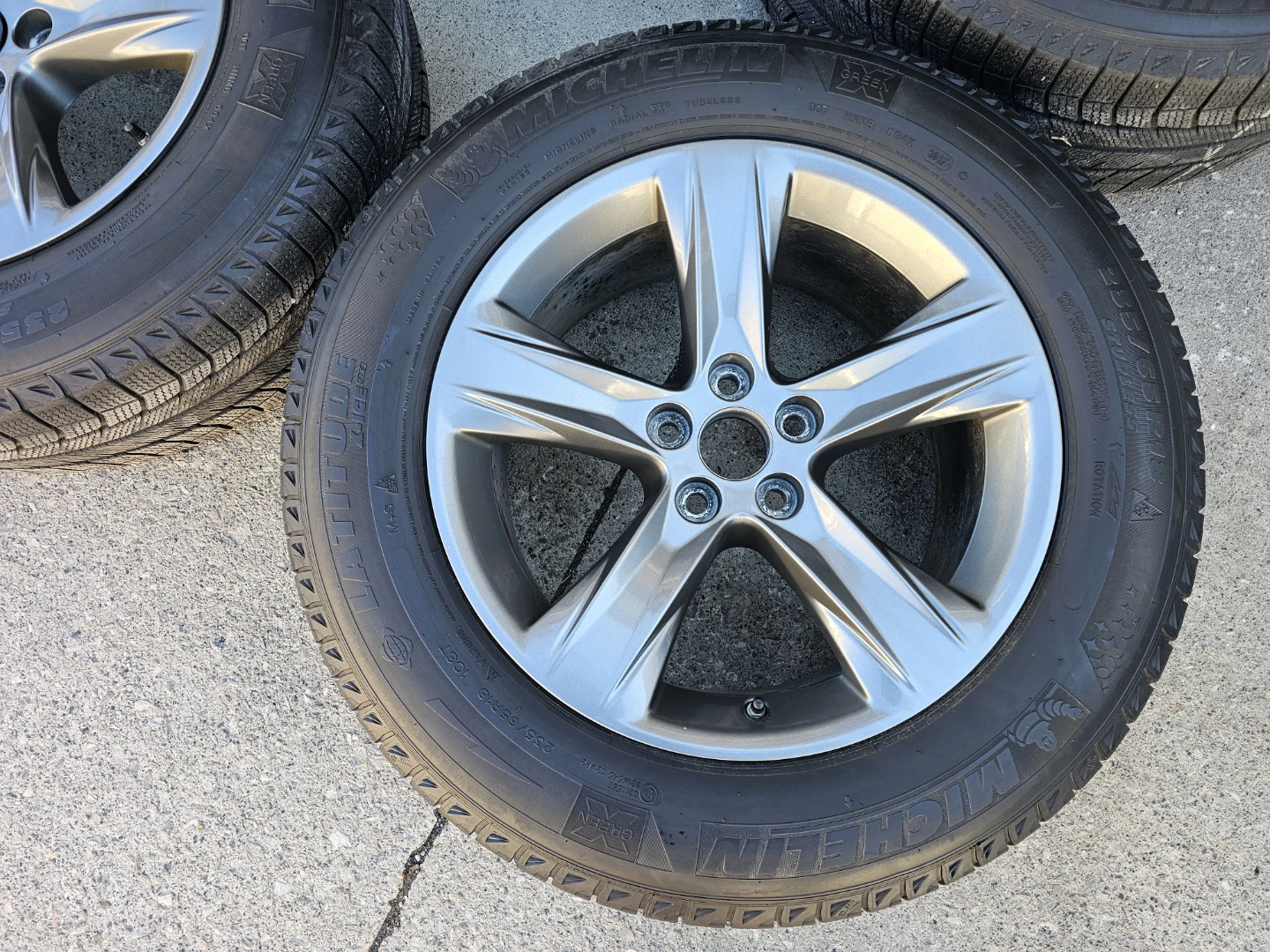 TOYOTA HIGHLANDER/LEXUS RX350 WINTER TIRES ON O.E.M RIMS - photo 4