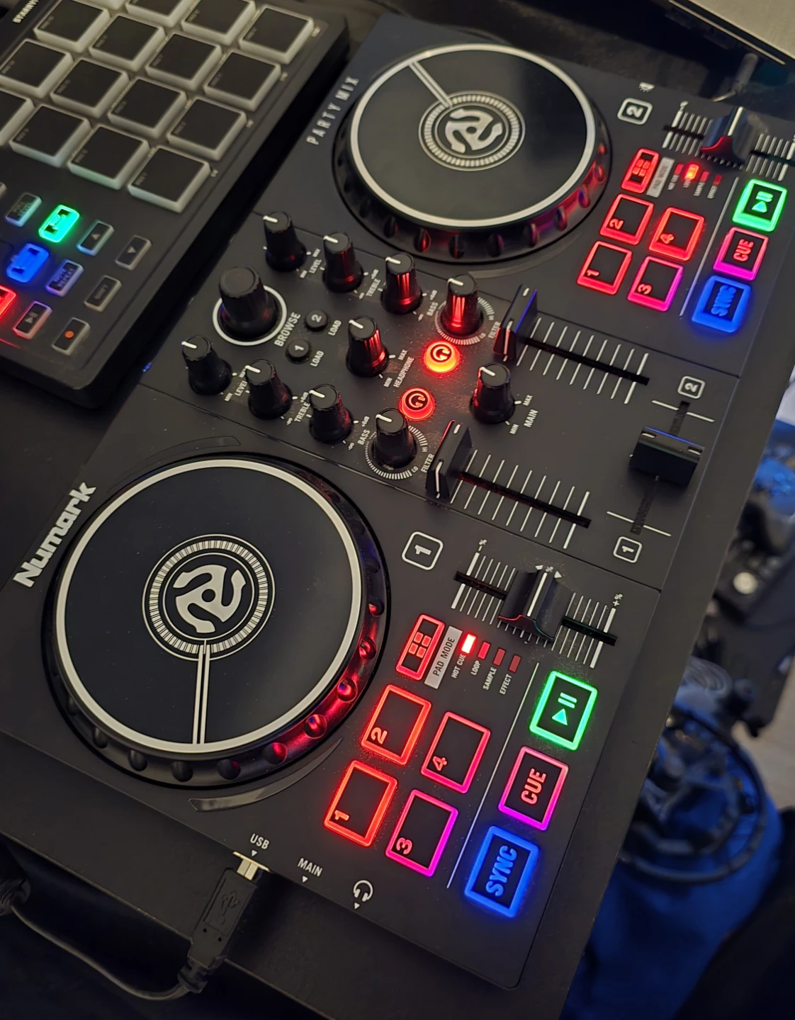 DJ Bundle: Numark Party Mix II + StarryPad MIDI Controller - photo 2