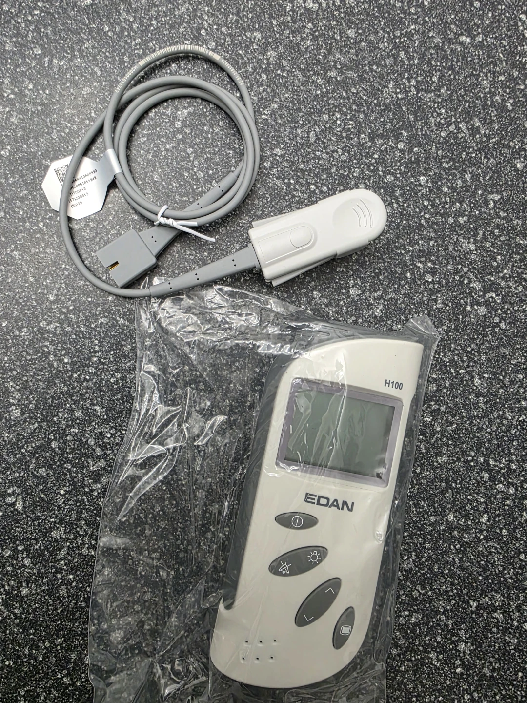 EDAN H100 Hand Held Pulse Oximeter - photo 2