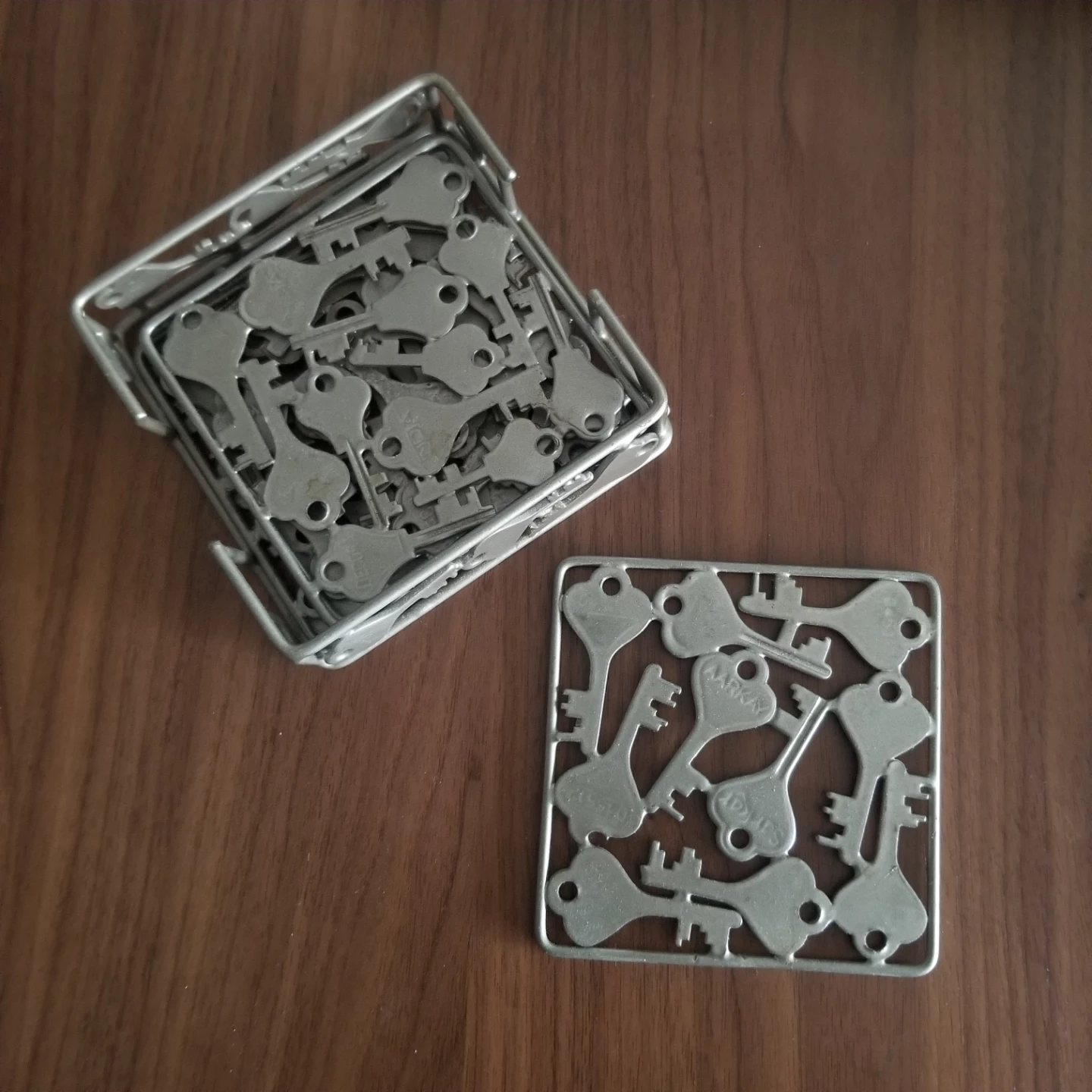 Metal Key Design Coaster Set with Holder