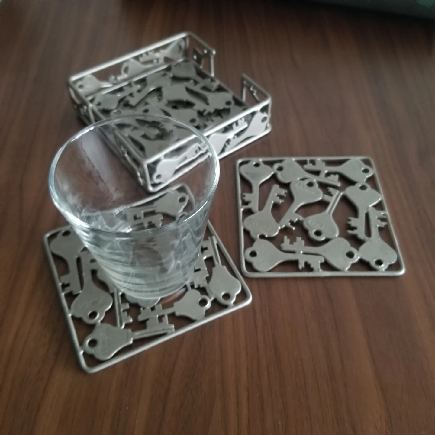 Metal Key Design Coaster Set with Holder - photo 2