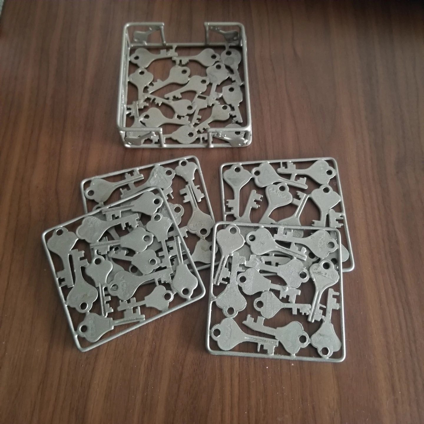 Metal Key Design Coaster Set with Holder - photo 4