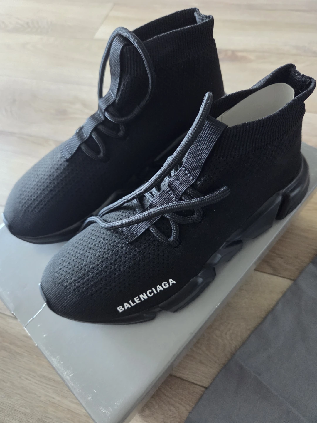 [Balenciaga] BNIW Speed LT Sneakers - Size 38 - photo 2