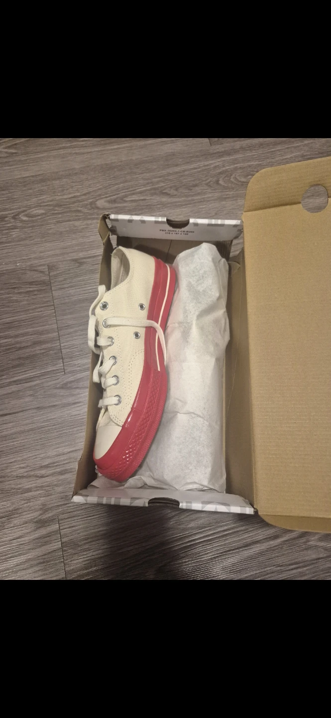 Comme des Garçons PLAY x Converse Chuck Taylor All Star Low Top - photo 2