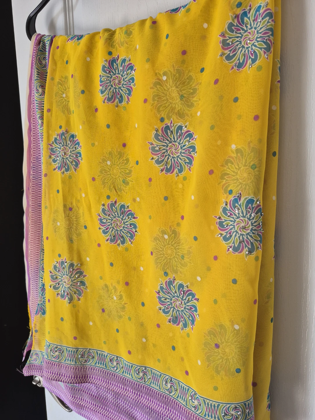 Yellow Saree with Floral Print - photo 2