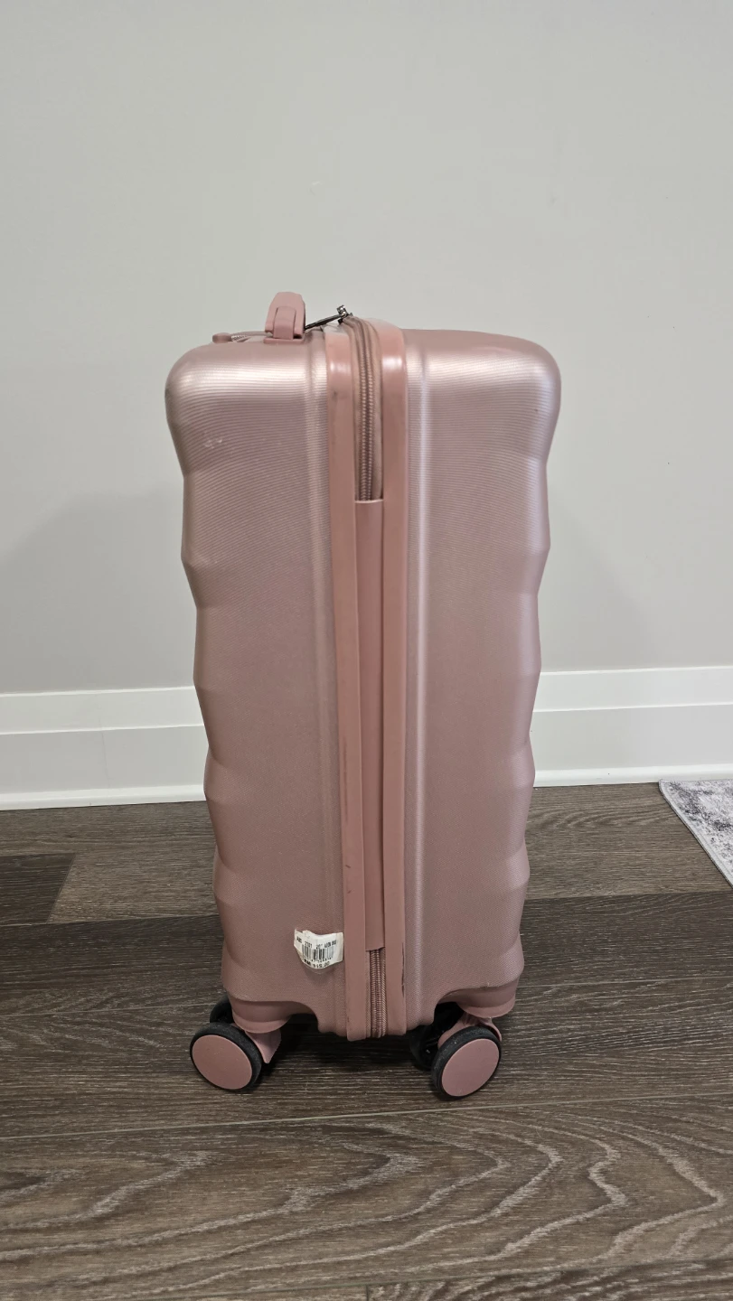 Rose Gold Carry-On Spinner Suitcase – Great Condition - photo 2