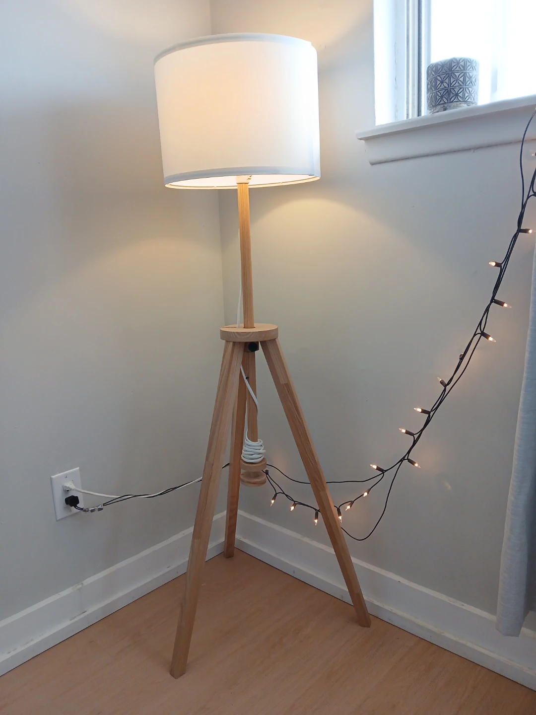 Wooden Tripod Floor Lamp