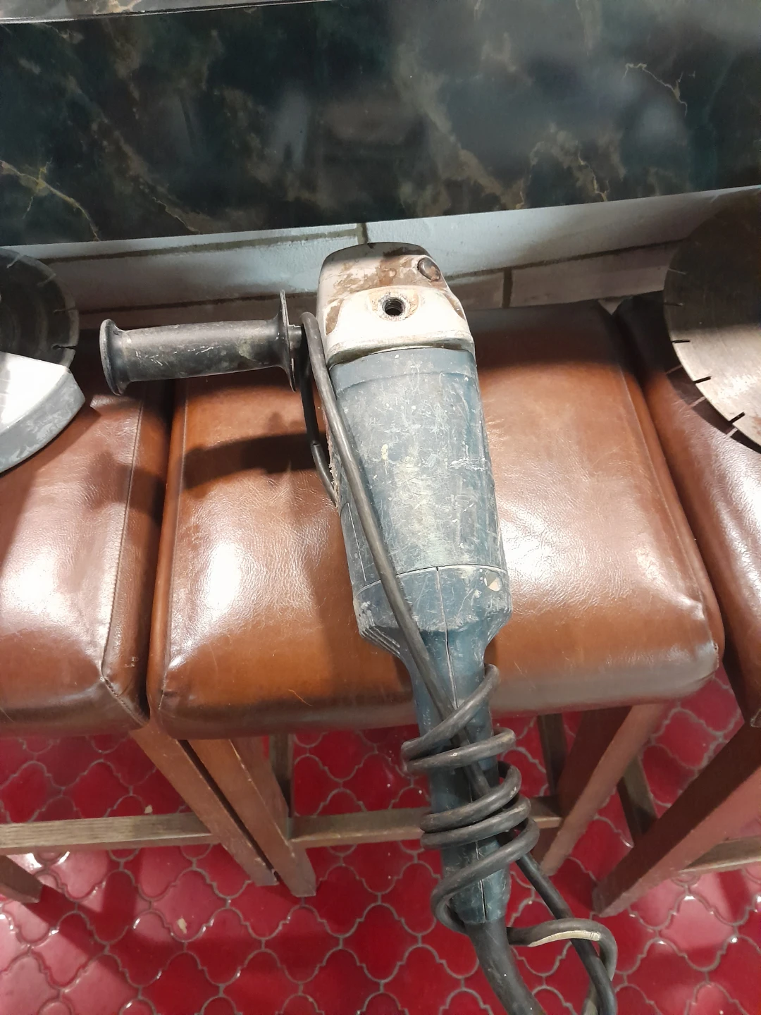 Bosch Angle Grinder - photo 4