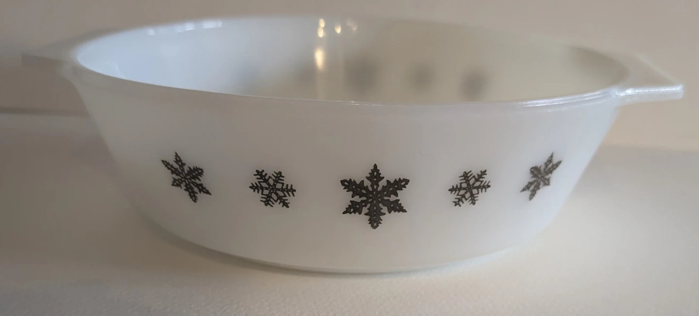 Vintage Pyrex Black Snowflake Casserole
