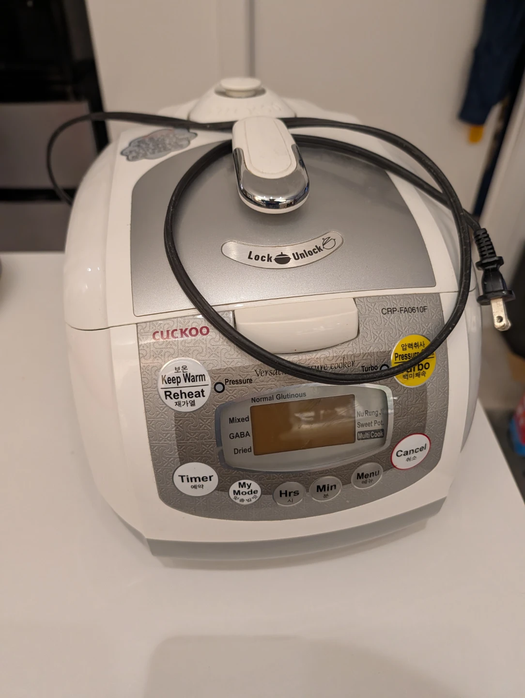 Cuckoo CRP-FA0610F Versatile Pressure Cooker