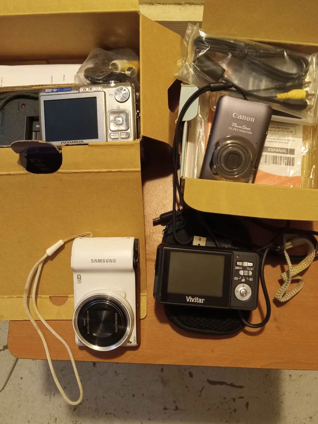 Canon PowerShot ELPH 100 HS Digital Camera